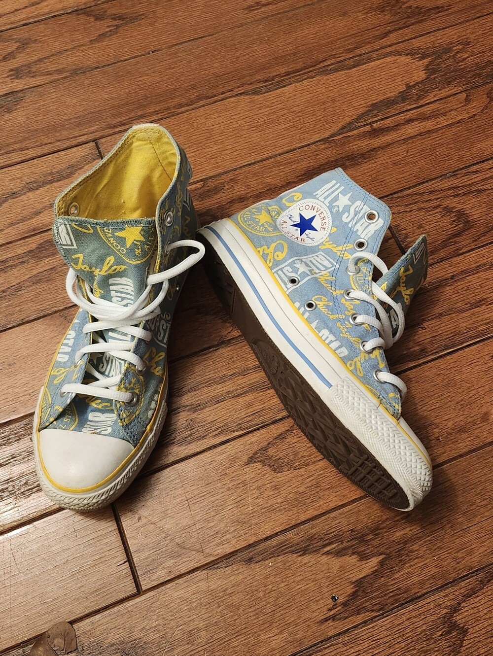 CONVERSE Rare Vintage Blue/ Yellow Chuck Taylor All Star High Tops Men 6 Women 8